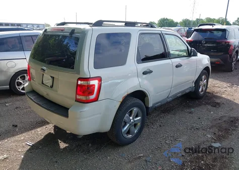 2010 Ford Escape Xlt from USA, damaged, VIN 1FMCU0D7XAKA34862